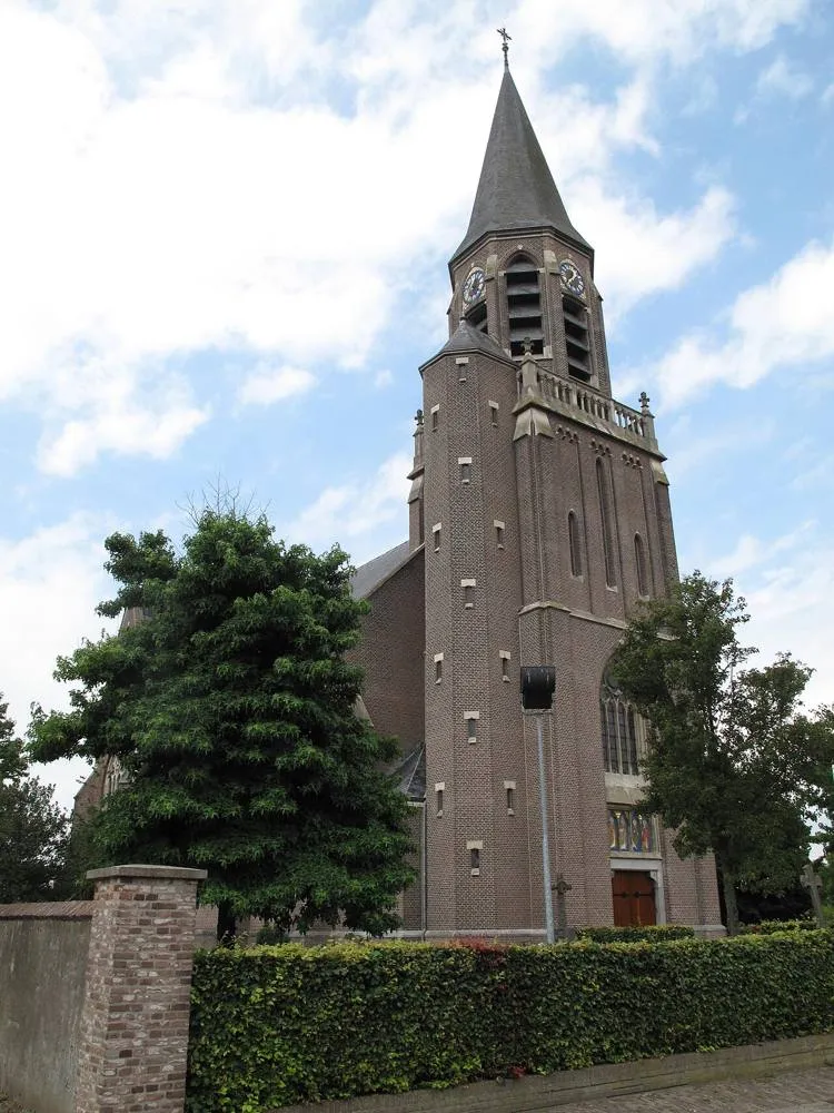 Puiflijk: Puiflijk, kerk foto2 2010-08-01 12.35